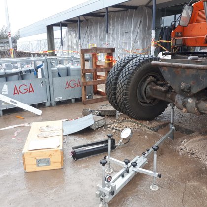 Statiskās plātnes (spiedoga) testa izpilde zem esošā asfalta kārtas